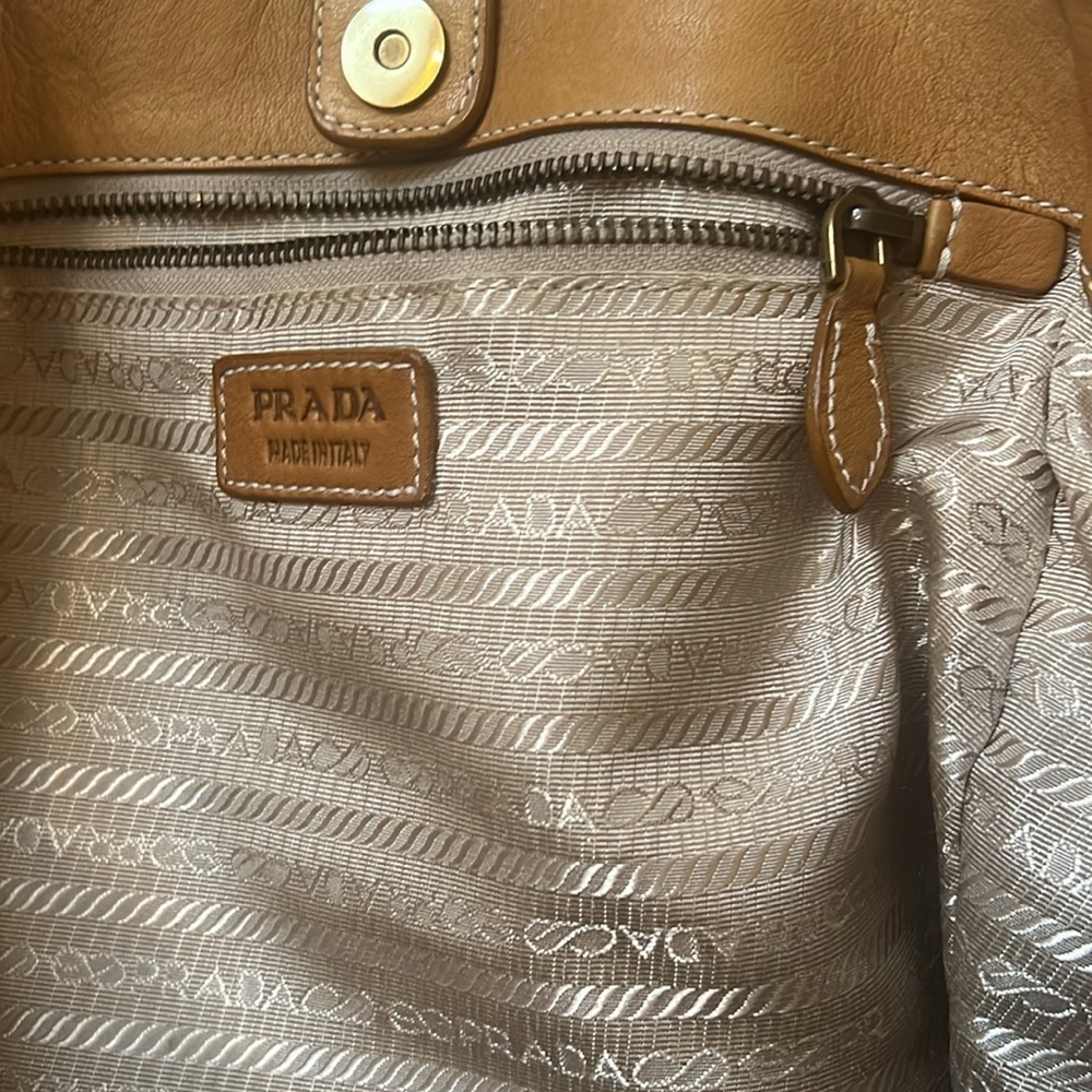 Prada - vintage casual tote - Picture 3 of 7